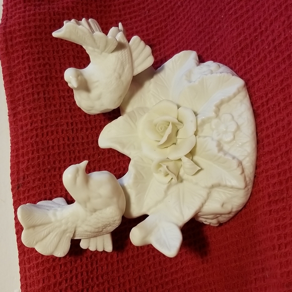 Jade Porcelain Figurine - Picture 1 of 10